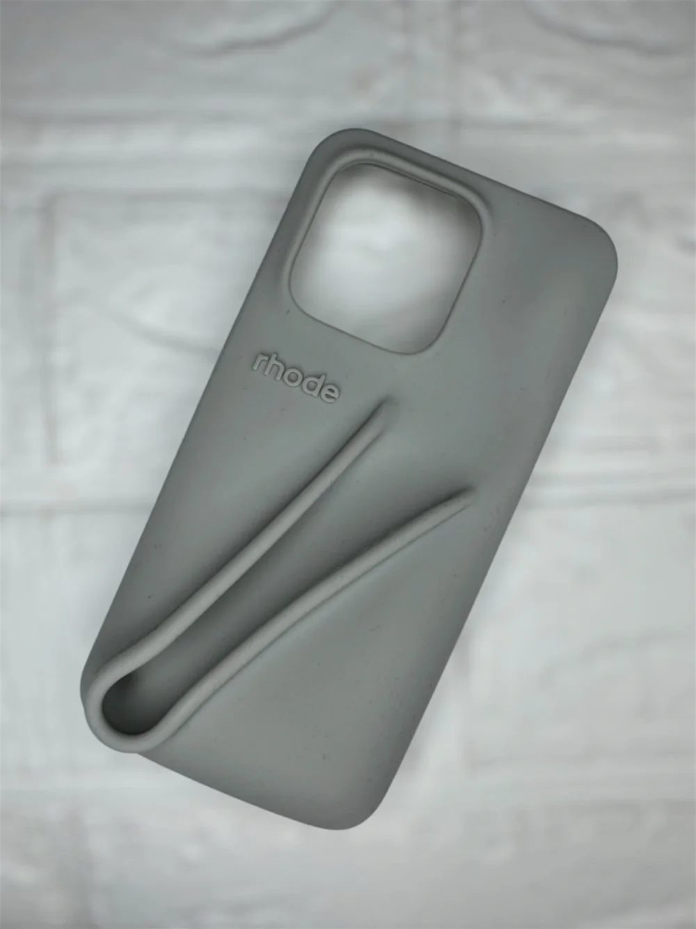 rhode Silicone Phone Case with Integrated Loop Gray fits iPhone 15Pro